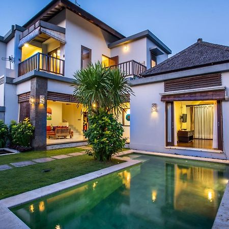 Villa Nadya Seminyak Eksteriør bilde